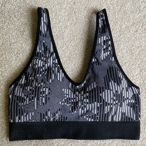 AnyBody Intimates Floral Striped Jacquard Sports Bra Pink Nude Natural - Picture 4 of 9